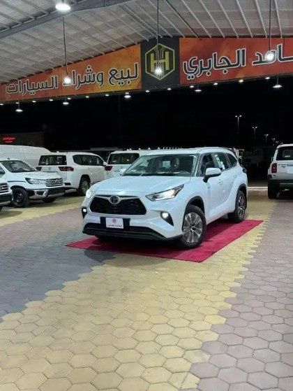 Toyota Highlander IV (U70)