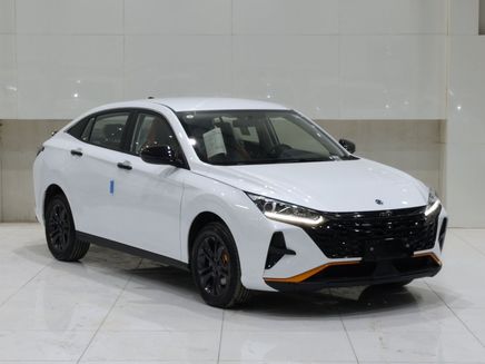 ⁦DongFeng Shine Max⁩