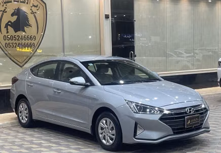 Hyundai Elantra عملية فيس ليفت السادس (م)