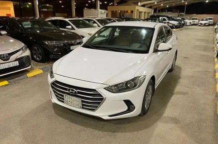 Hyundai Elantra السادس (ميلادي)