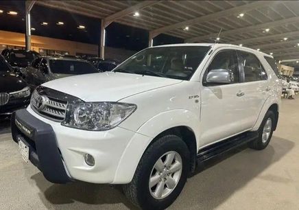 Toyota Fortuner أنا فيس ليفت