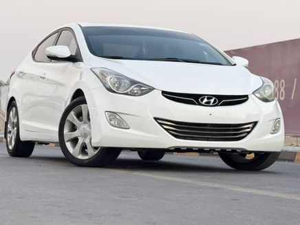 Hyundai Elantra ف (دكتوراه في الطب)