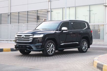 ⁦Toyota Land Cruiser السلسلة 300⁩
