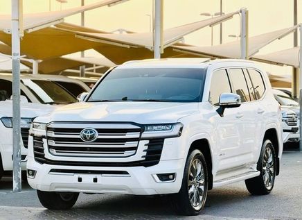 ⁦Toyota Land Cruiser السلسلة 300⁩