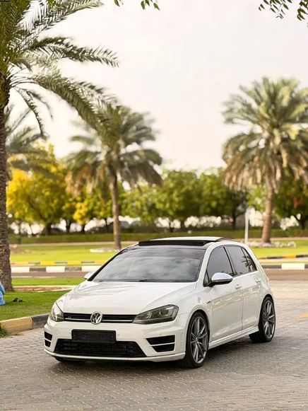 ⁦Volkswagen Golf R VII⁩