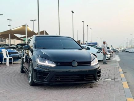⁦Volkswagen Golf R VII⁩