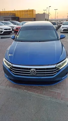 ⁦Volkswagen Jetta VII⁩
