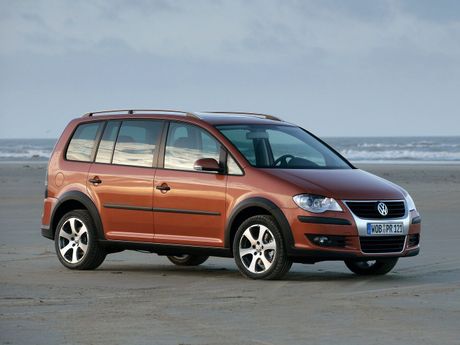 Compact Van Cross