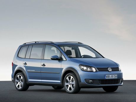 Compact Van Cross