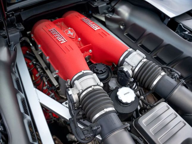 Ferrari F430 Driver Stories & Real Car Experience | AUTO.AE