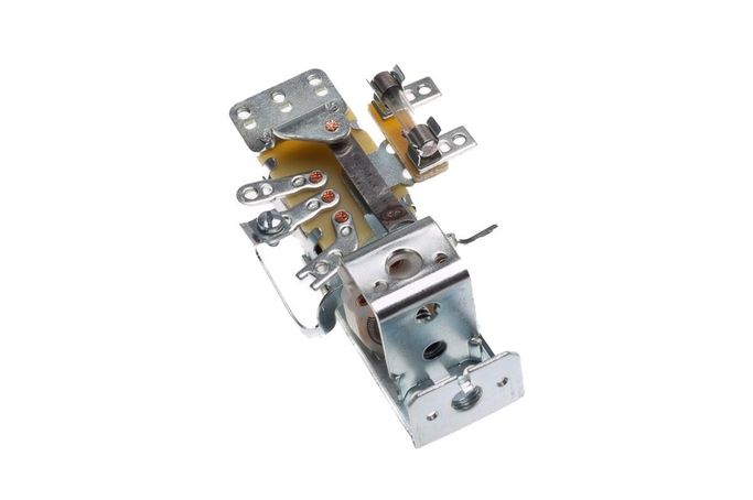 SUM-RP20335, Summit Racing™ Pull-Style 3-Position Headlight Switch for 1942-1955 Chevy Bel Air, Corvette, Nomad, One-Fifty/Tow-Ten Series, Fleetmaster, Stylemaster Series SUM-RP20335 في الإمارات العربية المتحدة, دبي. Condition - new. Price ⁦350 AED⁩. Photo, seller contacts | AUTO.AE