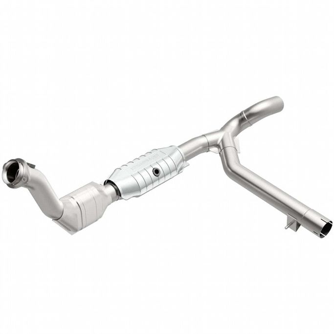 51116, MAGNAFLOW 51116 Catalytic Converter Direct-Fit OEM Grade for FORD Expedition 1999-2000 في الإمارات العربية المتحدة, دبي. Condition - new. Price ⁦4,350 AED⁩. Photo, seller contacts | AUTO.AE
