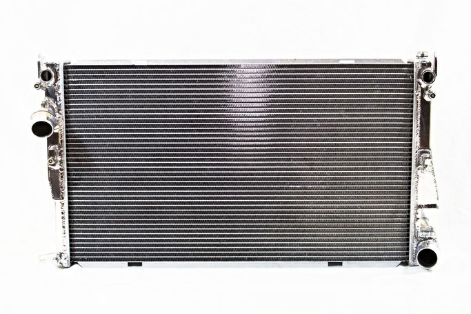 7046, CSF 7046 Radiator for BMW 1 Series M 08-11 BMW 135i 07-11 BMW 335 2009+ Z4 BMW Z4 sDrive30i Z4 sDrive35i Z4 sDrive35is (Automatic transmissions) 2011+ in UAE, Dubai. Condition - new. Price ⁦3,260 AED⁩. Photo, seller contacts | AUTO.AE