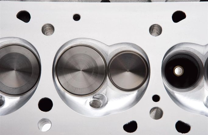 EDL-61515, Edelbrock Performer RPM Pontiac CNC Cylinder Heads 61515 in UAE, Dubai. Condition - new. Price ⁦8,140 AED⁩. Photo, seller contacts | AUTO.AE