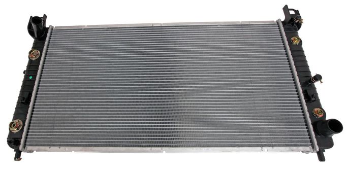 SUM-380561, Summit Racing™ Plastic/Aluminum Radiators SUM-380561 in UAE, Dubai. Condition - new. Price 1,620 AED. Photo, seller contacts | AUTO.AE