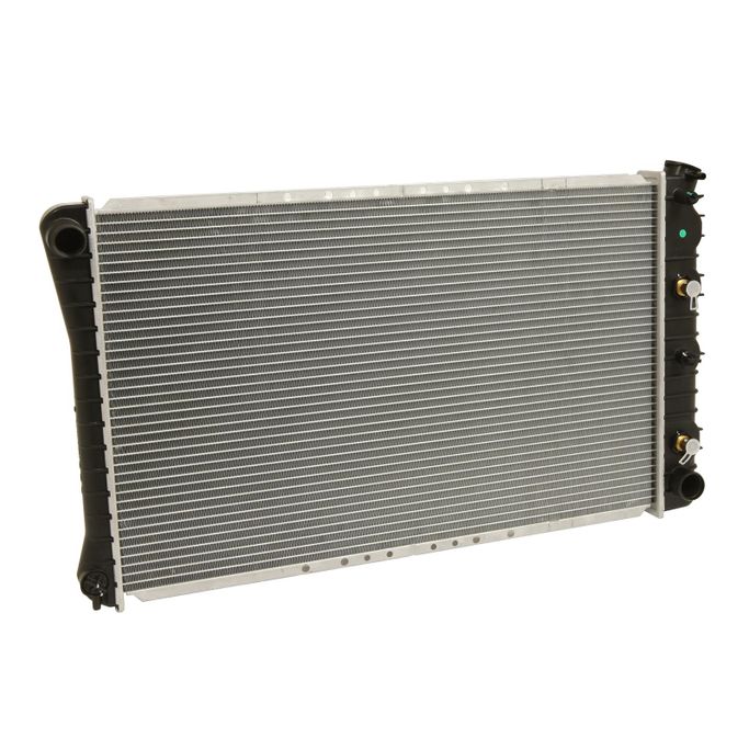 SUM-380535, Summit Racing™ Plastic/Aluminum Radiators SUM-380535 in UAE, Dubai. Condition - new. Price 840 AED. Photo, seller contacts | AUTO.AE