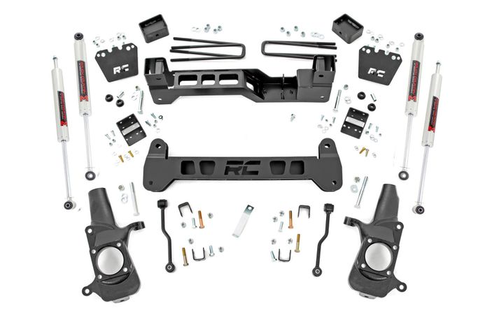 ROU-220040, Rough Country M1 Suspension Lift Kits for 2001-2010 SIERRA 2500 HD, SILVERADO 2500 HD - 220040 في الإمارات العربية المتحدة, دبي. Condition - new. Price ⁦5,450 AED⁩. Photo, seller contacts | AUTO.AE