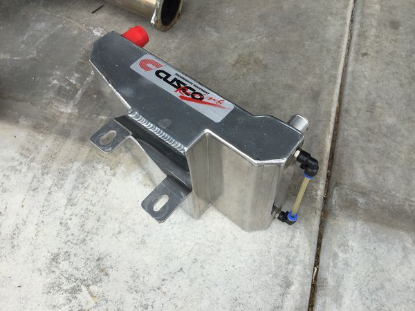 230 009 A, CUSCO 230 009 A Street oil catch tank (0.6 liter tank, d=15 hose) for NISSAN Skyline GT-R (R32) في الإمارات العربية المتحدة, دبي. Condition - new. Price ⁦1,050 AED⁩. Photo, seller contacts | AUTO.AE