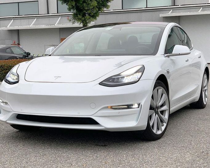 UP-M3-302-13.1, UNPLUGGED PERFORMANCE UP-M3-302-13.1 Ascension Front Fascia System, No Sensor Holes, Pearl White for TESLA Model 3 في الإمارات العربية المتحدة, دبي. Condition - new. Price ⁦23,720 AED⁩. Photo, seller contacts | AUTO.AE