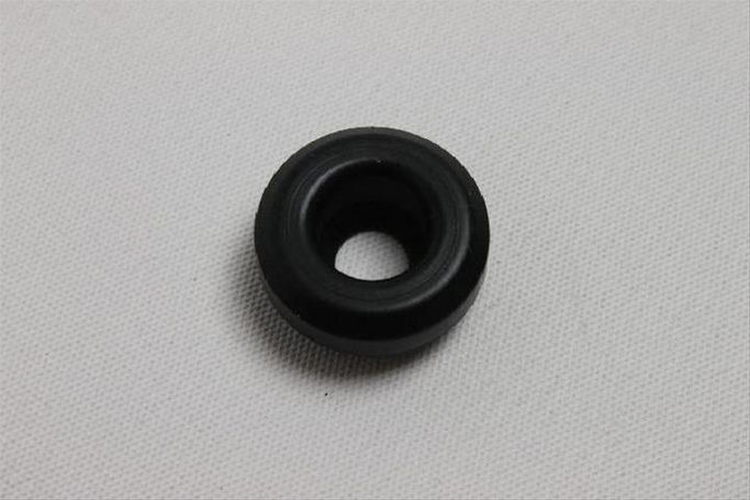 MOP-53010424, Mopar Replacement Valve Cover Grommets for 1997-2000 CHEROKEE, 1997-2004 GRAND CHEROKEE, 2000-2006 WRANGLER - 53010424 في الإمارات العربية المتحدة, دبي. Condition - new. Price ⁦50 AED⁩. Photo, seller contacts | AUTO.AE