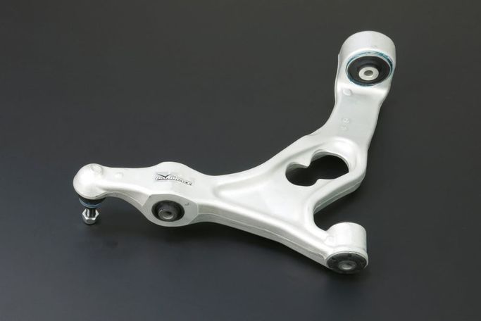Q0802, HARDRACE Q0802 Front Lower Control Arm (Harden Rubber) - 2PCS / SET for PORSCHE CAYENNE '02-18 / VOLKSWAGEN TOUAREG '02-18 / AUDI Q7 '05-15 في الإمارات العربية المتحدة, دبي. Condition - new. Price ⁦4,650 AED⁩. Photo, seller contacts | AUTO.AE