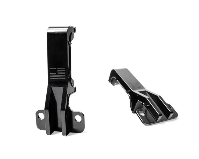 LGB-S0062, LG Billet USA Radiator Brackets LG-RAD-P-LONG-67CTRK-BLK في الإمارات العربية المتحدة, دبي. Condition - new. Price 960 AED. Photo, seller contacts | AUTO.AE