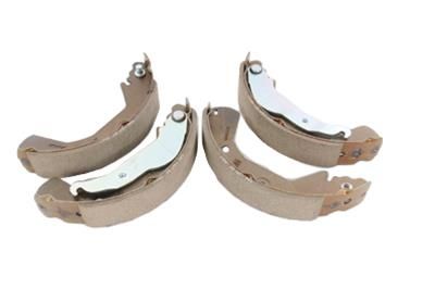 ADO-171-1117, ACDelco GM Genuine Parts Brake Shoes for 2012-2020 SONIC, 2015-2022 TRAX - 42673417 في الإمارات العربية المتحدة, دبي. Condition - new. Price ⁦430 AED⁩. Photo, seller contacts | AUTO.AE