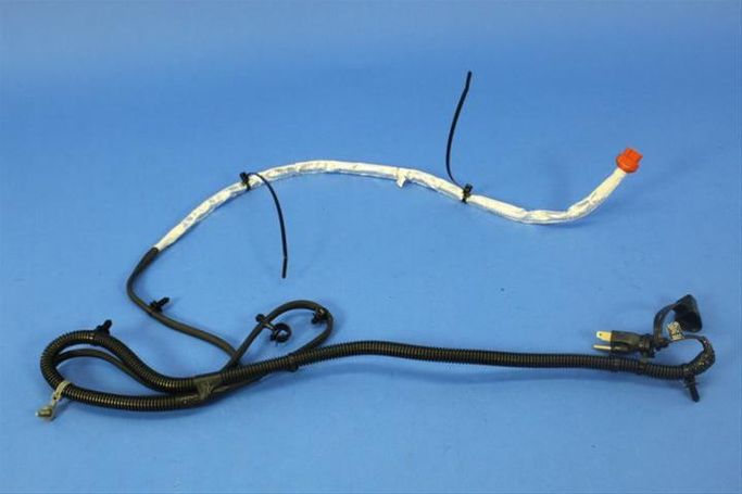MOP-68219818AA, Mopar Replacement Engine Block Heater Cords for 2014-2016 2500, 3500 - 68219818AA في الإمارات العربية المتحدة, دبي. Condition - new. Price 590 AED. Photo, seller contacts | AUTO.AE