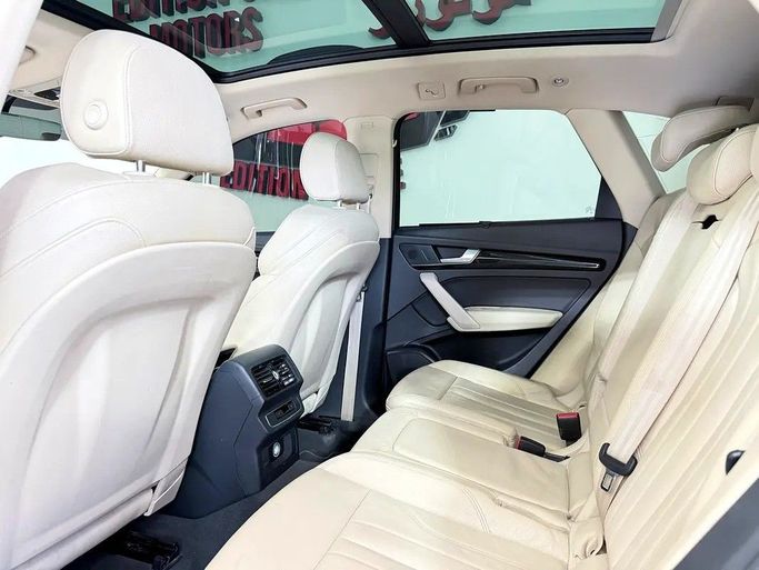 Used Audi Q5 45 TFSI II (FY), 2.0 l, 2019 in Abu Dhabi by Edition One Motors, Green color. GCC Specs | AUTO.AE