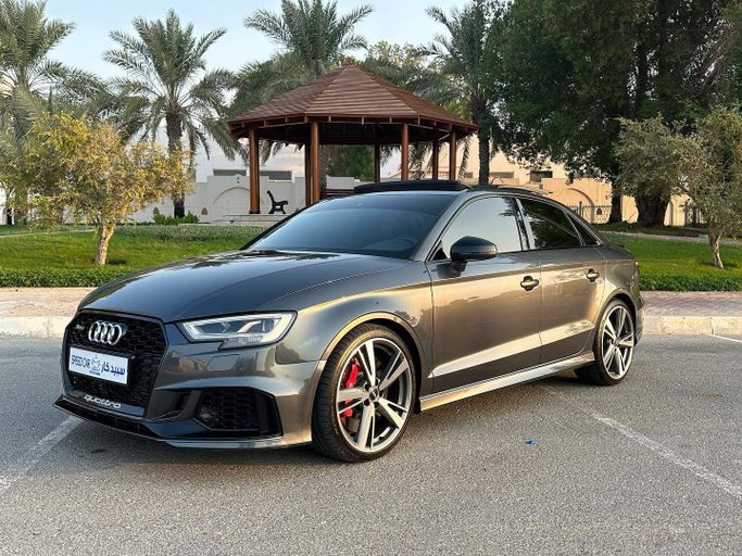 Used Audi RS 3 II (8V) Facelift, 2.5 l, 2018 in Abu Dhabi by Speed Car Motors, Grey color. GCC Specs | AUTO.AE