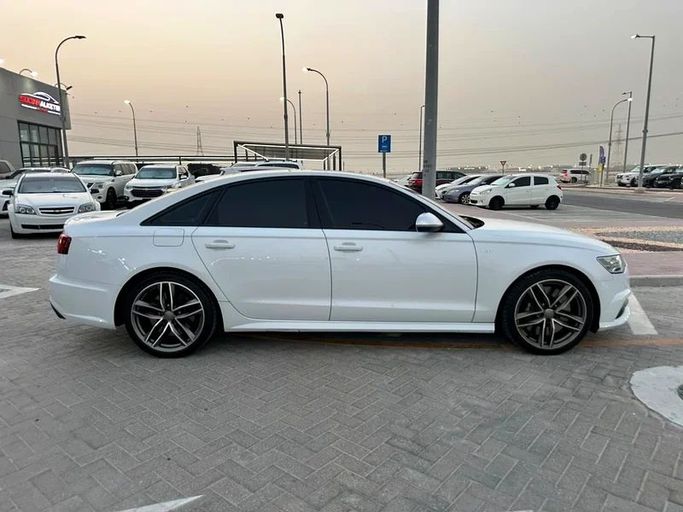 Used Audi S6 IV (C7) Facelift, 4.0 l, 2017 in Abu Dhabi by Al Asad Automobile Showroom, White color. GCC Specs | AUTO.AE