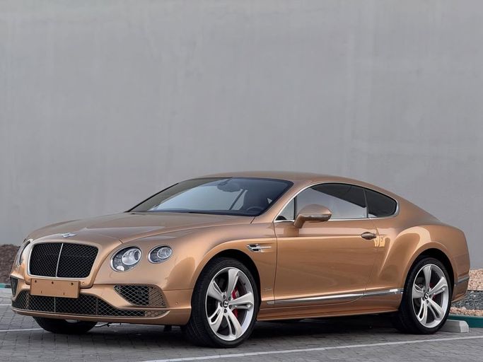 Used Bentley Continental GT II Facelift, 6.0 l, 2016 in Abu Dhabi by Deals On Wheels Motors Cars Showroom, Bronze color. GCC Specs | AUTO.AE | Listing #270345