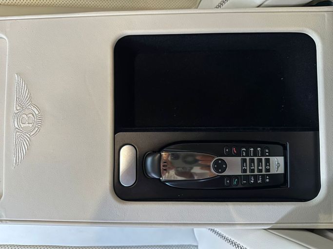 Used Bentley Flying Spur II, 6.0 l, 2017 in Abu Dhabi, Blue color.  | AUTO.AE