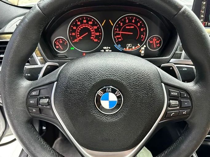 Used BMW 3 Series 330i xDrive VI (F3x) Facelift, 2.0 l, 2018 in Abu Dhabi by F1 Lebanon vehicle Trading, White color. American Specs | AUTO.AE