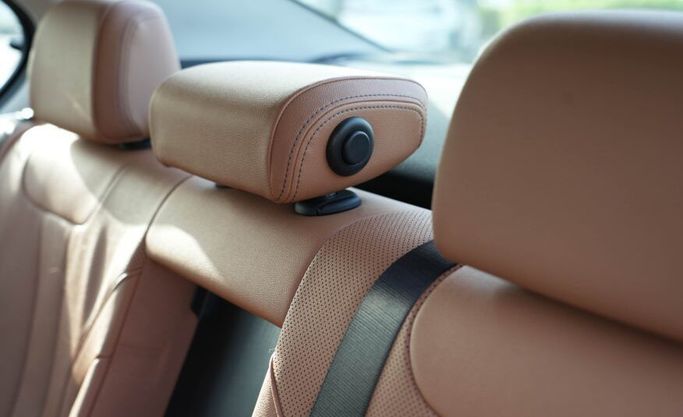 Used BMW 5 Series 520i VII (G30/G31) Facelift, 2.0 l, 2022 in Abu Dhabi by Advantage Motors, Black color. GCC Specs | AUTO.AE