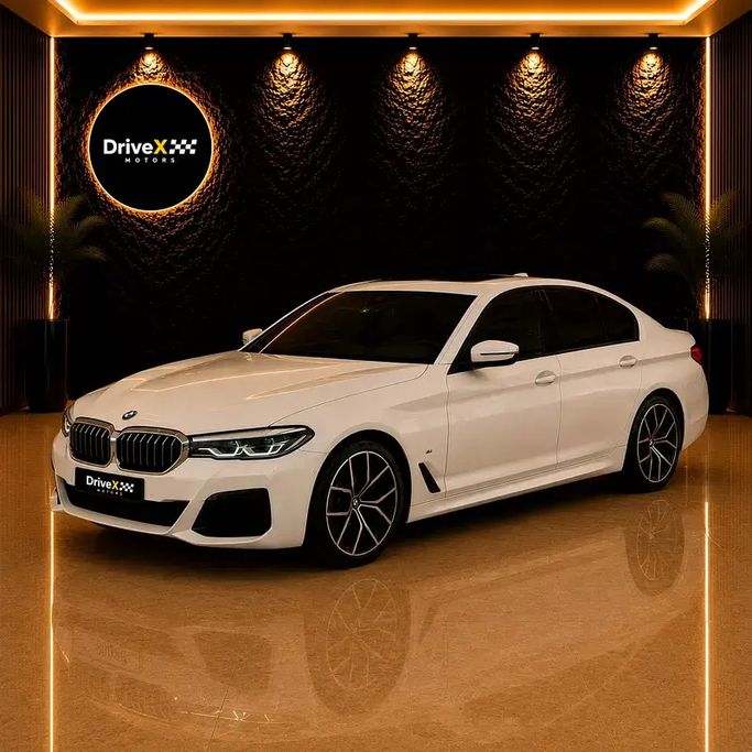 مستعملة BMW 5 Series 520i عملية فيس ليفت VII (G30/G31), 2.0 l, 2021 في في الإمارات, أبوظبي من Drive X Motors، اللون أبيض. مواصفات الخليج | AUTO.AE | إعلان #274530