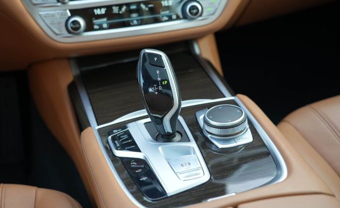 Used BMW 7 Series 730Li VI (G11/G12) Facelift, 0.1 l, 2022 in Abu Dhabi by Advantage Motors, Black color. GCC Specs | AUTO.AE