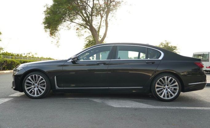 Used BMW 7 Series 730Li VI (G11/G12) Facelift, 0.1 l, 2022 in Abu Dhabi by Advantage Motors, Black color. GCC Specs | AUTO.AE