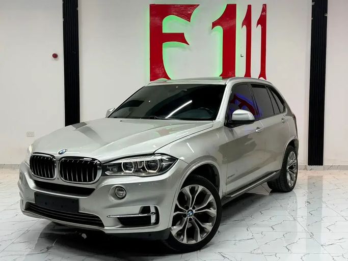 مستعملة BMW X5 35i xDrive III (F15), 3.0 l, 2016 في في الإمارات, أبوظبي من F1 Lebanon vehicle Trading، اللون ذهبي. مواصفات الخليج | AUTO.AE | إعلان #275663