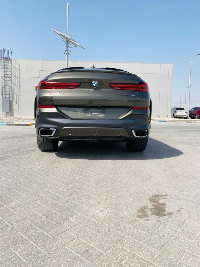 Подержанный BMW X6 40i III (G06), 3.0 л, 2021 в Абу-Даби от M Power Automobiles Серый цвет. GCC | AUTO.AE