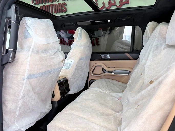 Used BYD FangChengBao Leopard 8, 1.5 l, 2025 in Abu Dhabi by Edition One Motors, Black color. Chinese Specs | AUTO.AE