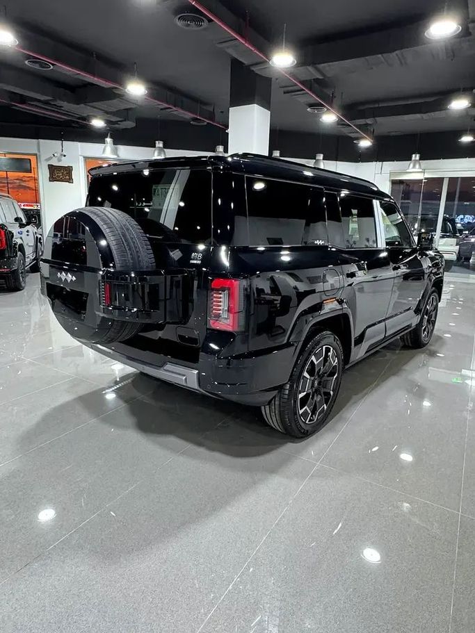 Новый BYD FangChengBao Leopard 8, 1.5 л, 2025 в Абу-Даби от Emco car Черный цвет.  | AUTO.AE