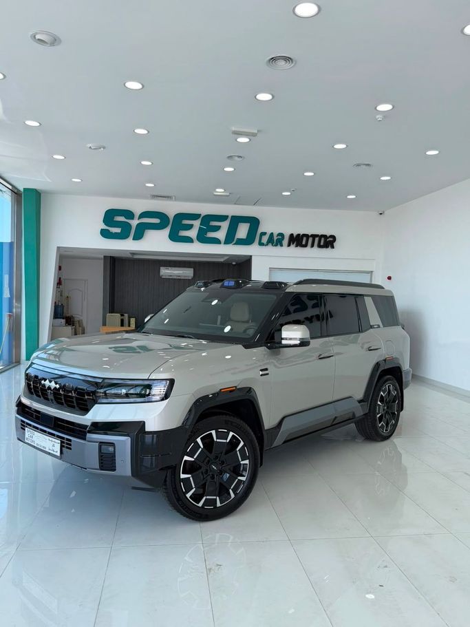 Подержанный BYD FangChengBao Leopard 8, 2.0 л, 2025 в Абу-Даби от Speed Car Motors Золотистый цвет. Китайская | AUTO.AE | Объявление #258103