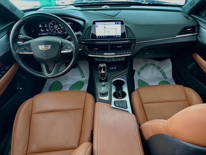 Подержанный Cadillac CT4 I, 2.0 л, 2022 в Абу-Даби от Speed Car Motors Черный цвет. GCC | AUTO.AE