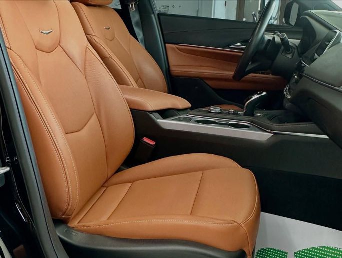 Подержанный Cadillac CT4 I, 2.0 л, 2022 в Абу-Даби от Speed Car Motors Черный цвет. GCC | AUTO.AE