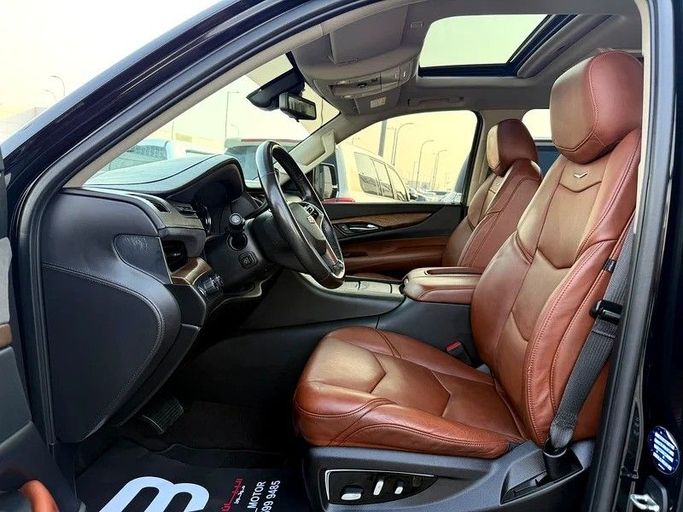 Used Cadillac Escalade IV, 6.2 l, 2020 in Abu Dhabi by Al Bayan Motors, Black color. GCC Specs | AUTO.AE