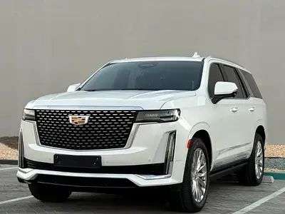 مستعملة Cadillac Escalade V, 6.2 l, 2022 في في أبو ظبي من Deals On Wheels Motors Cars Showroom، اللون أبيض. مواصفات الخليج | AUTO.AE