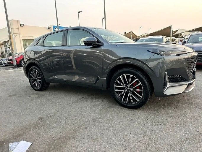 New Changan UNI-K, 2.0 l, 2023 in Abu Dhabi by Al Waleed Used Cars, Grey color. Other | AUTO.AE