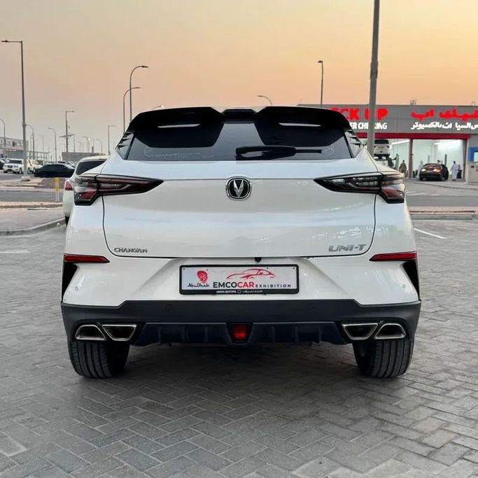 Подержанный Changan UNI-T I Рестайлинг, 1.5 л, 2024 в Абу-Даби от Emco car Белый цвет. GCC | AUTO.AE