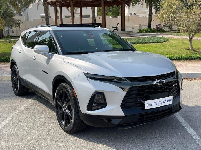 Used Chevrolet Blazer III, 3.6 l, 2021 in Abu Dhabi by Speed Car Motors, Silver color. GCC Specs | AUTO.AE